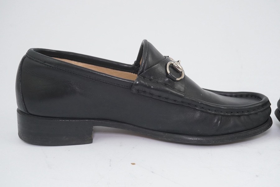 A pair of black snaffle Gucci loafers, EU 37.5